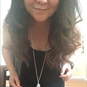 Meet your Posher, Larissa